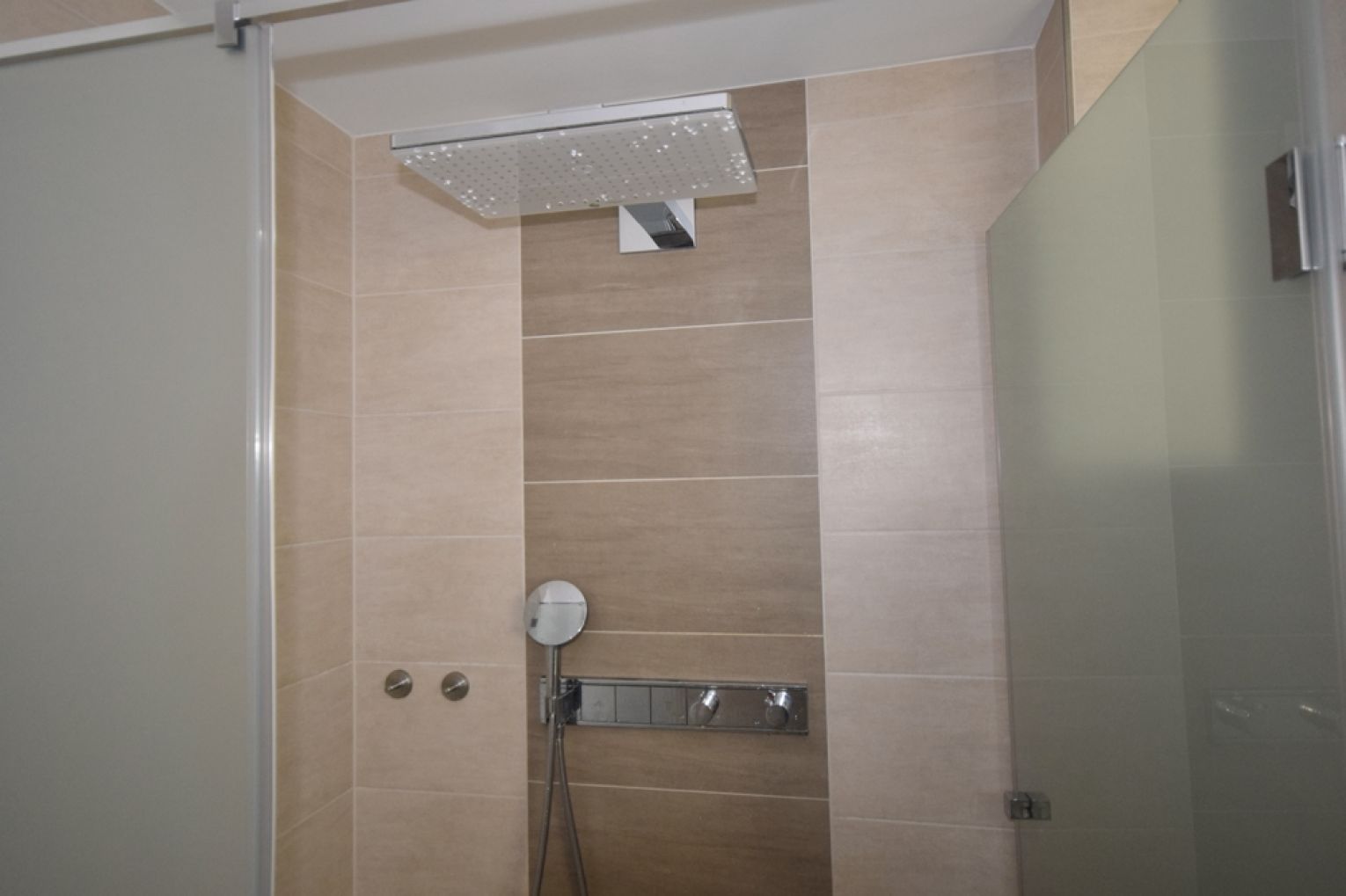 3 Zimmer • Eigentumswohnung • Rabenstein • 2 Balkone • Tiefgarage • Einbauküche • Top-Lage • Bad Neu