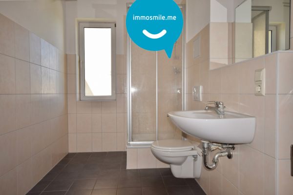 in UNI-Nähe • Stuckdecken • 3 Zimmer • Laminat • modernes Tageslichtbad mit Dusche • zugreifen !