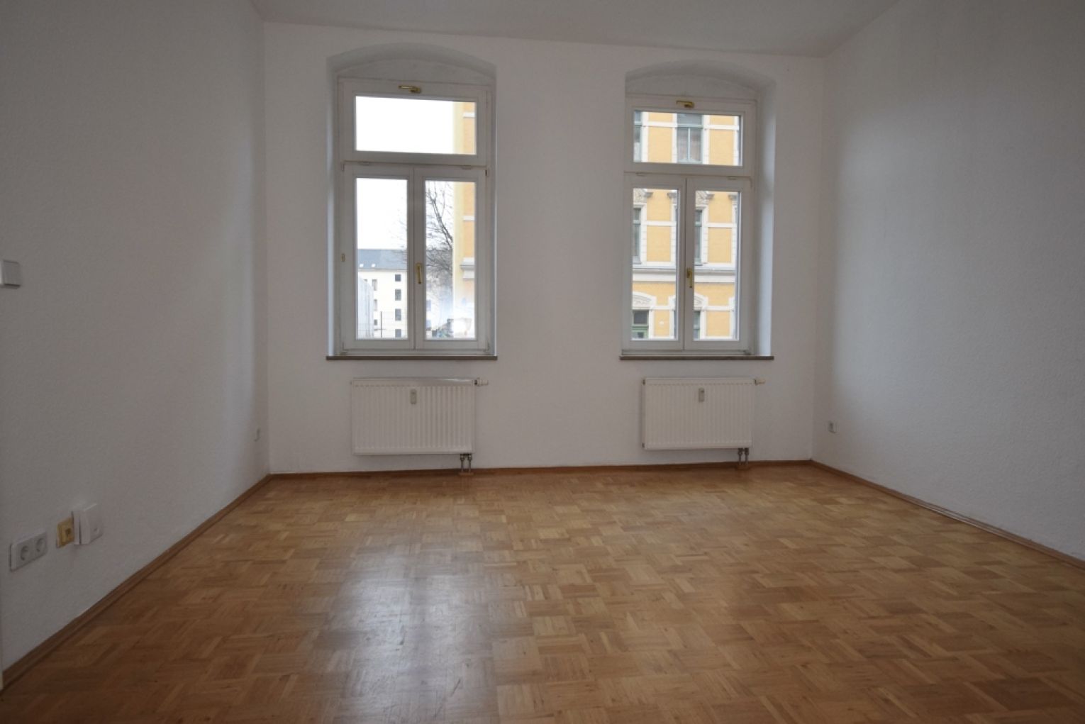 3-Raum Wohnung in Chemnitz • Parkett • Balkon • Wanne • Aufzug • Jugendstil • jetzt anrufen