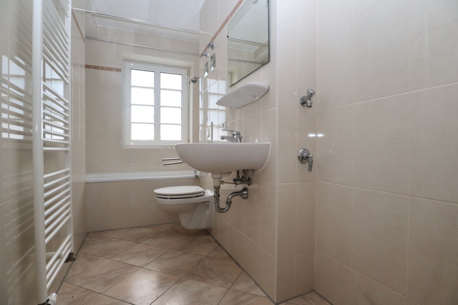 Heimgarten • 1-Raum Wohnung • Einbauküche • mit Balkon • Stellplatz • schnell anmieten