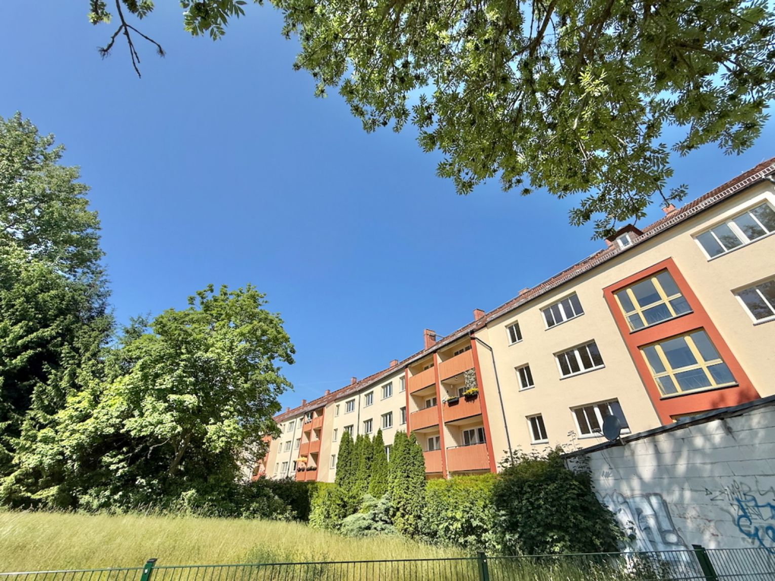 3 Zimmer • zur Miete • mit Balkon • Einbauküche • im Lutherviertel • in Chemnitz • schnell sein!