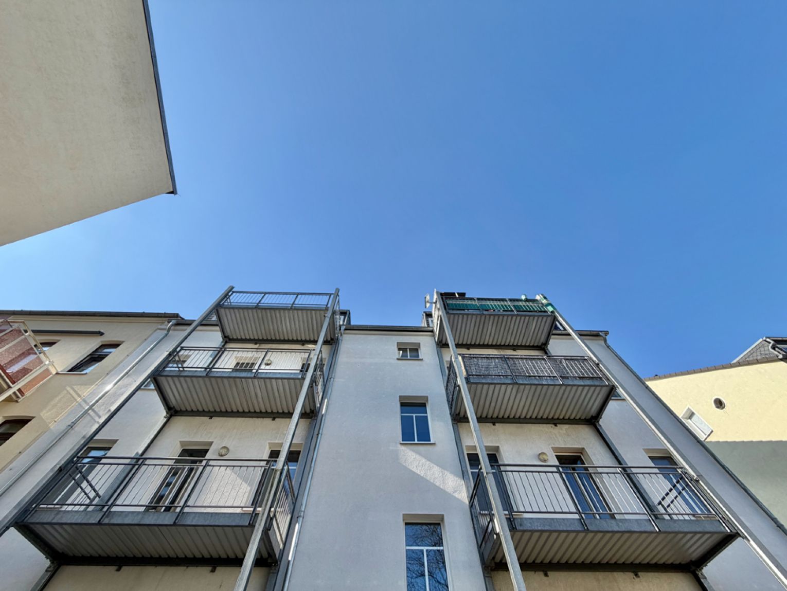 mit Balkon • 2 Zimmer • im Dachgeschoss • in Kappel • zur Miete • Chemnitz • direkt anschauen!