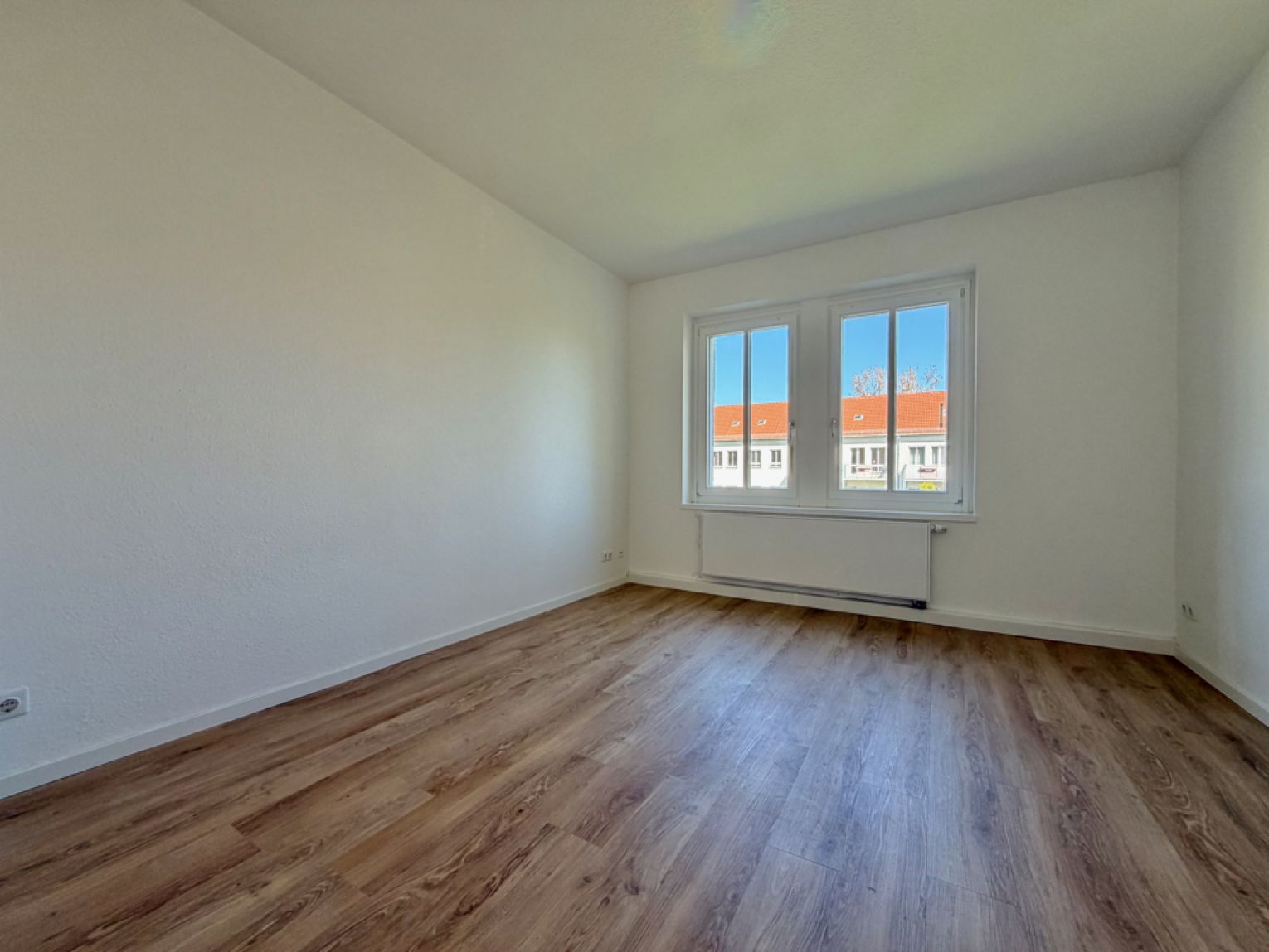 2 Zimmer • mit Einbauküche • in Chemnitz • Bernsdorf • Lutherviertel • schnell sein und mieten!