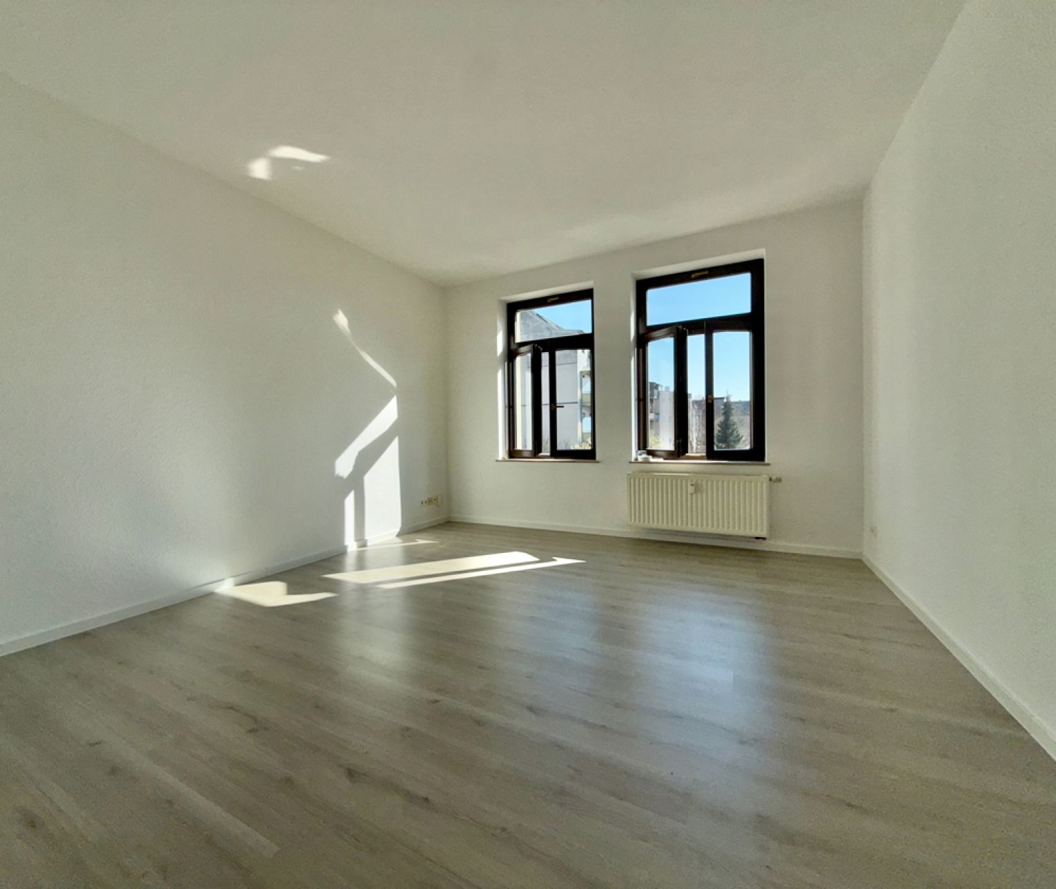 NEU • Schloßchemnitz • zur Miete • 2 Zimmer • mit Balkon • in Chemnitz • direkt anrufen!