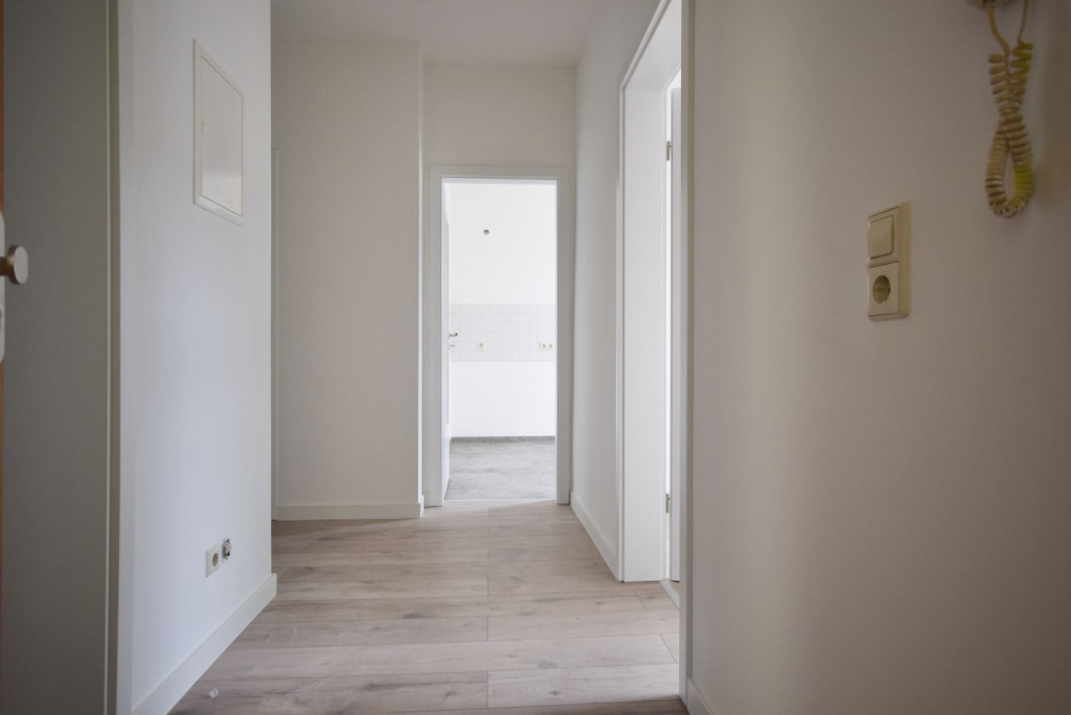 Mietwohnung • in Limbach-Oberfrohna • 3 Zimmer • großer Balkon • Stellplatz • gleich anschauen!