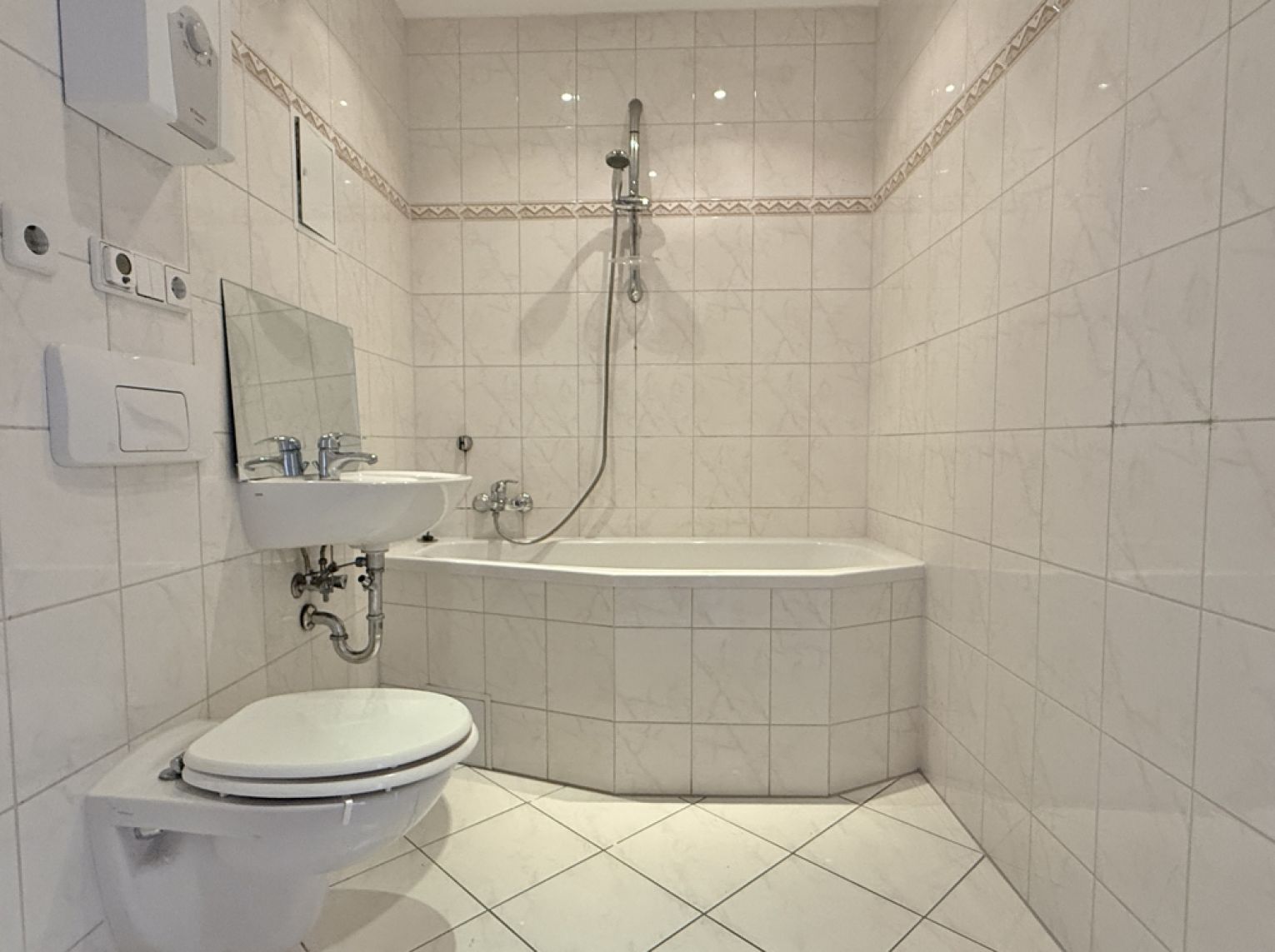 3-Zimmer Wohnung • in Kappel • Balkon • Einbauküche • Bad mit Wanne • jetzt Termin vereinbaren