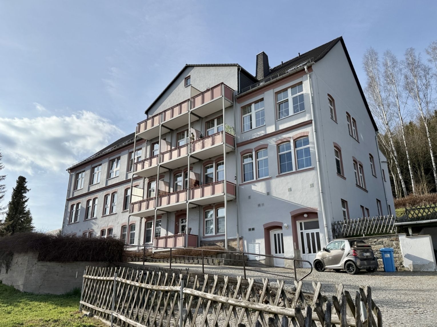 3-Raum • Sonnenbalkon • Parkett • Einbauküche möglich • Stellplatz • RARITÄT  Schnell sein !