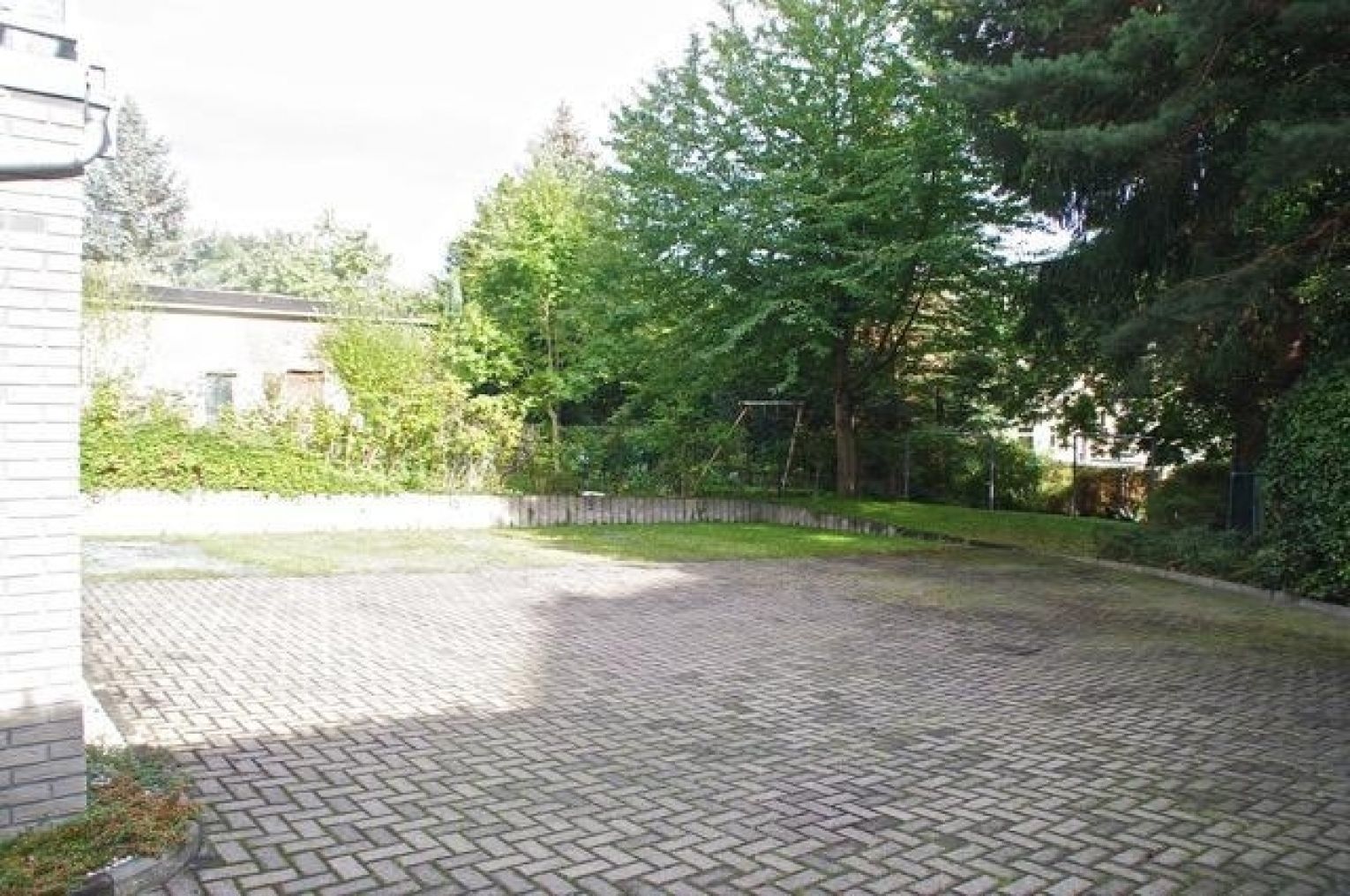1-Raum Apartment • Einbauküche • Sonnenbalkon • Nähe Polizeischule Chemnitz • Stellplatz • Mieten
