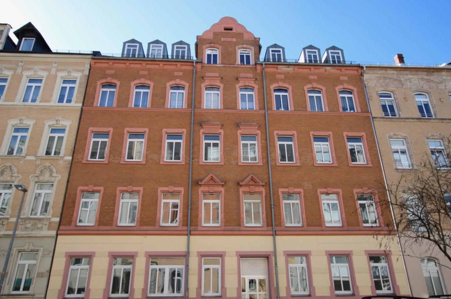 2 Zimmer • mit Küche • Laminatboden • Schlosschemnitz • Tageslichtbad mit Wanne • Jetzt besichtigen