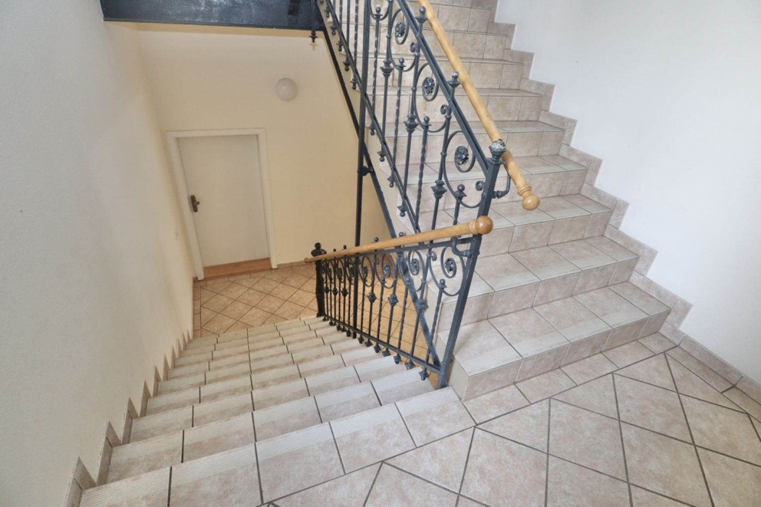 Altendorf • Chemnitz • 4- Zimmer • Stellplatz • Balkon • Einbauküche • Erdgeschoss • zum Kauf