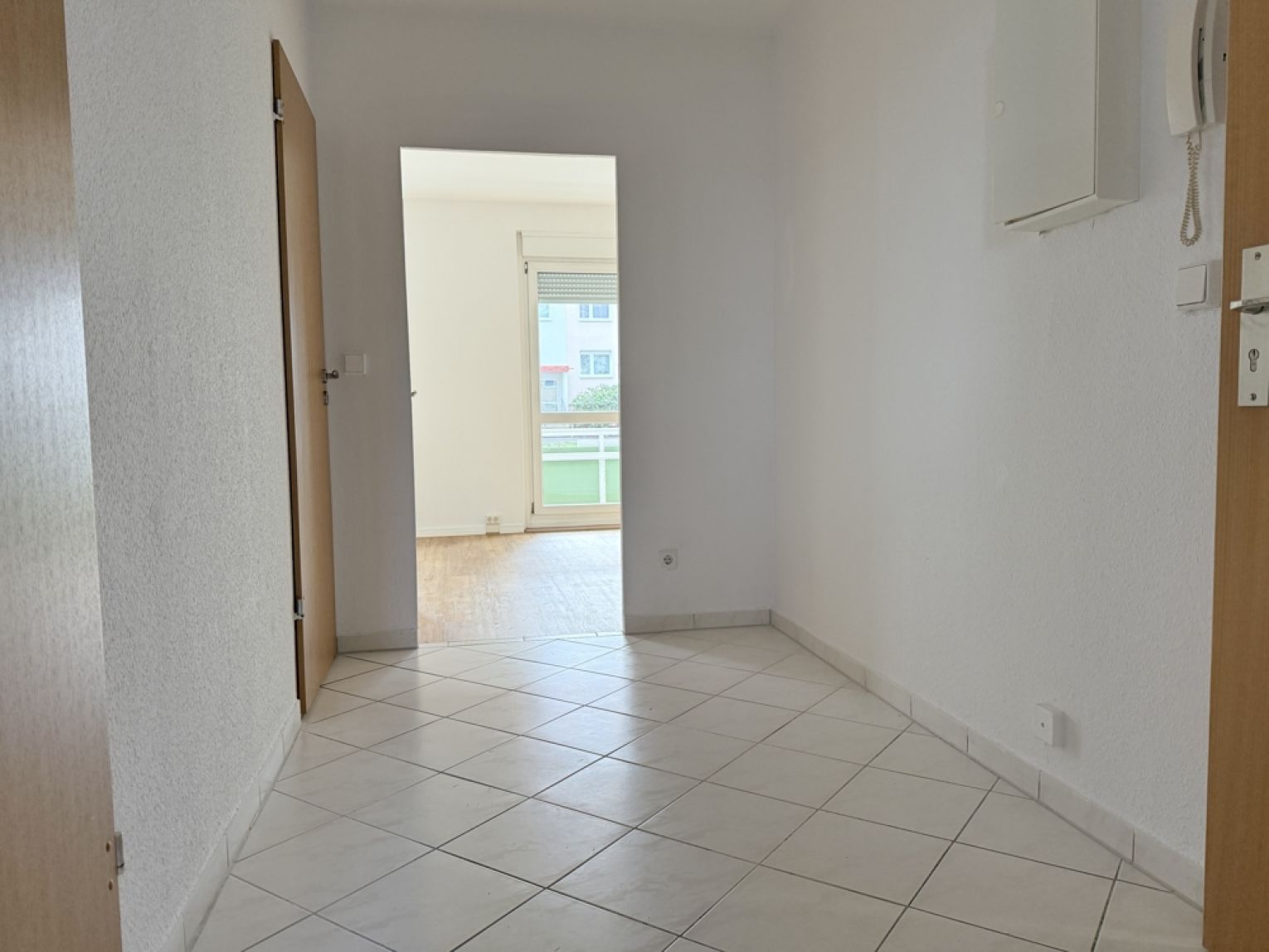 TOP • 2-Zimmer Wohnung • in Kappel • Balkon • modernes neues Laminat • mit Wanne • jetzt mieten !?