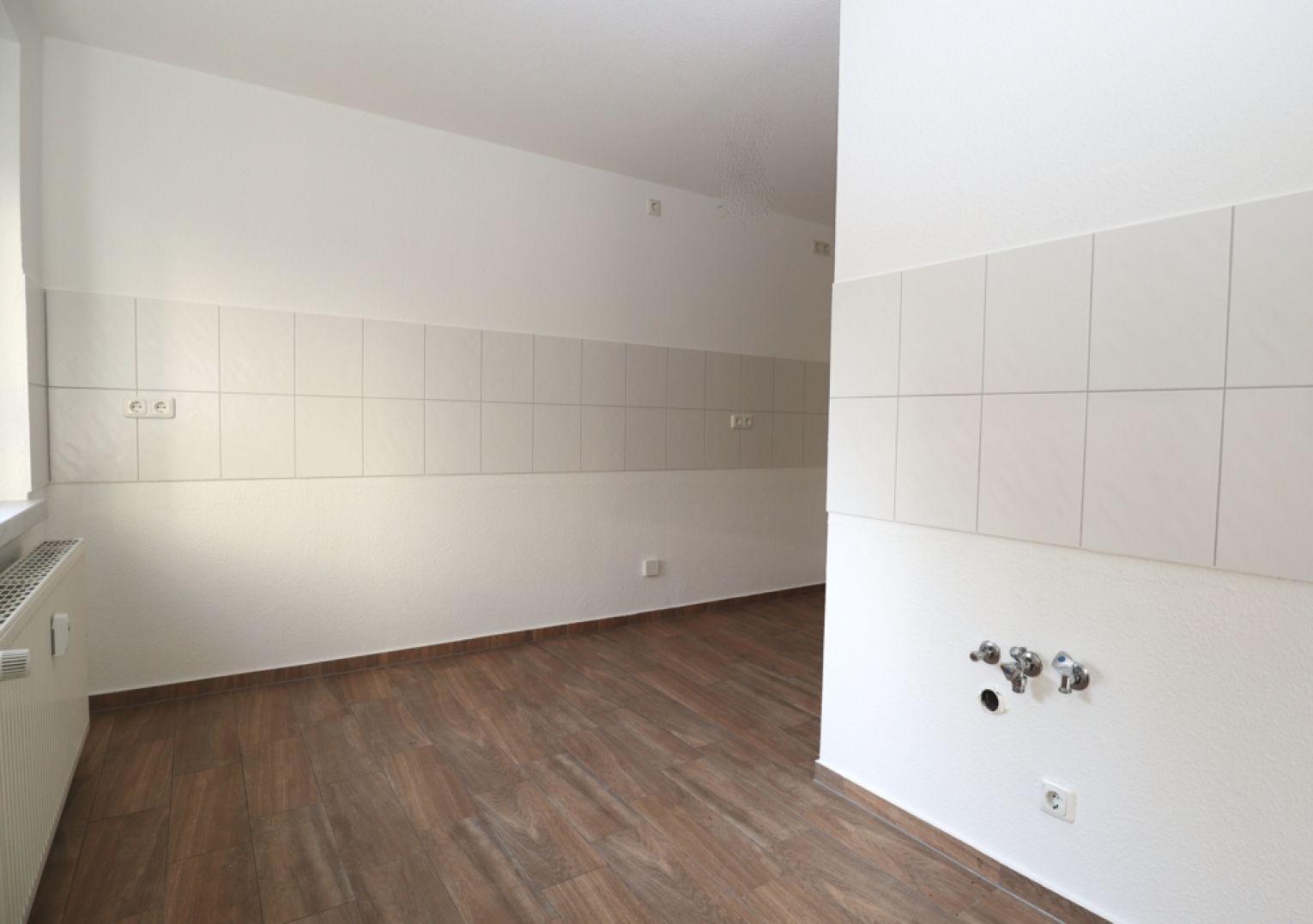 Laminat • 2 Zimmer • modernes Badezimmer • Erdgeschoss • Chemnitz • schnell sein!!
