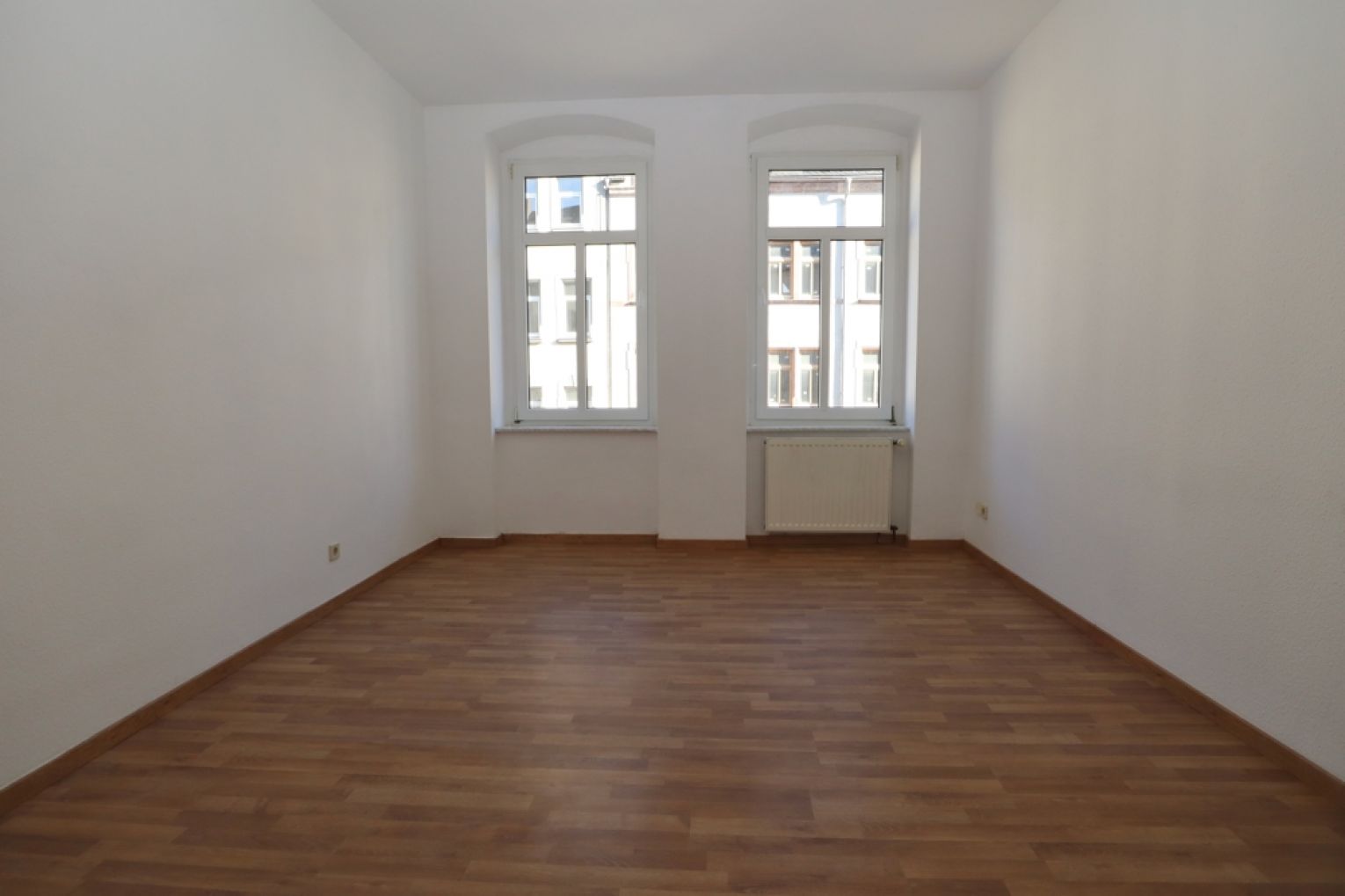 3-Raum Wohnung • XXL-Wohnzimmer • Chemnitz • Tageslichtbad • Besichtigung vereinbaren • Sonnenberg