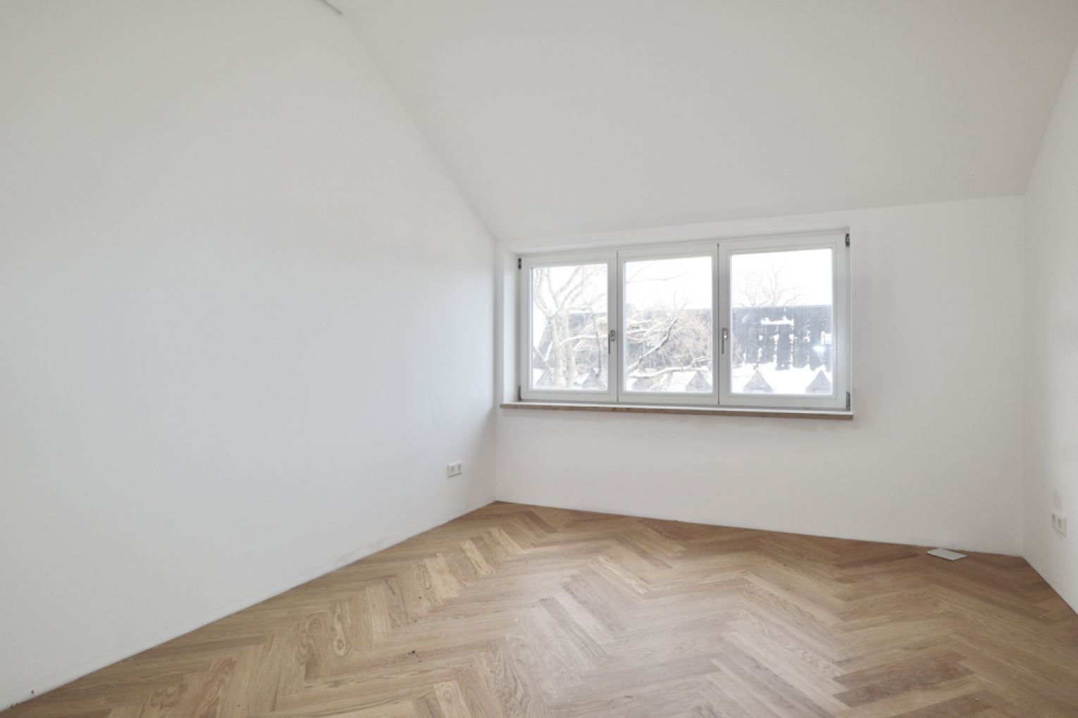 Dachgeschoss • 4-Raum Wohnung • Lutherviertel • offene Küche • Fußbodenheizung • modern • Mieten