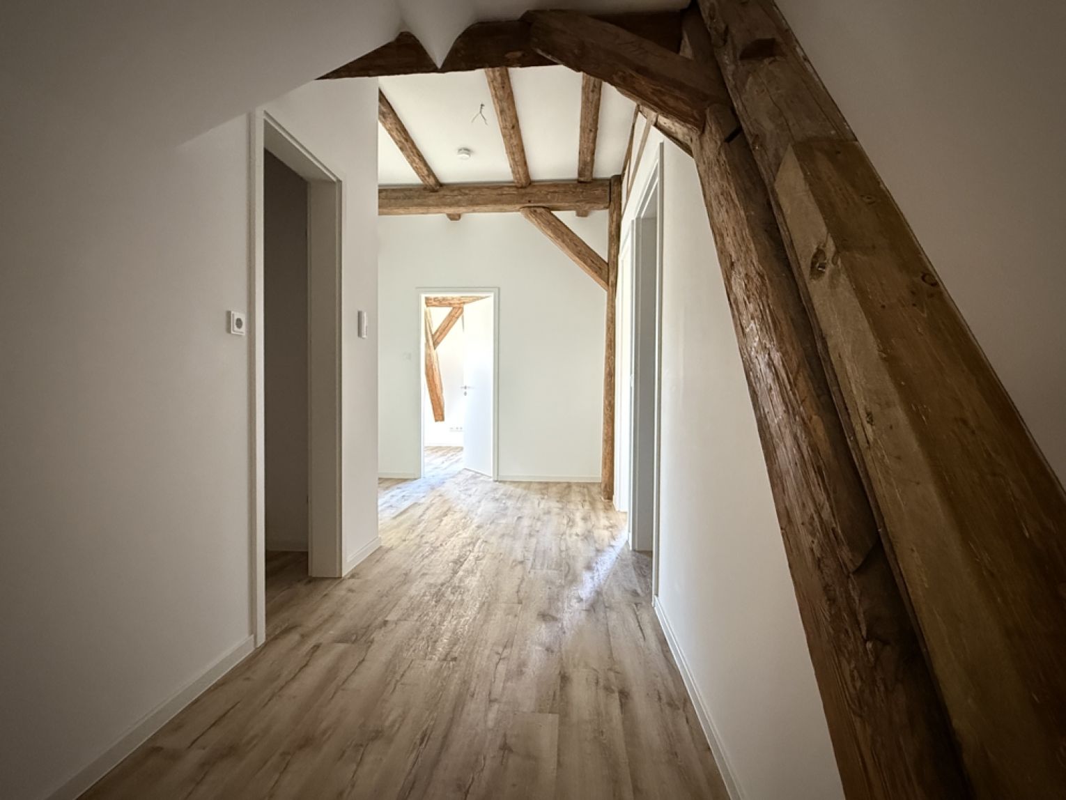 MEGA Ambiente • 4 Zimmer • Fussbodenheizung • offener Wohn-Esbereich • riesiger Balkon • TOP-BAD!