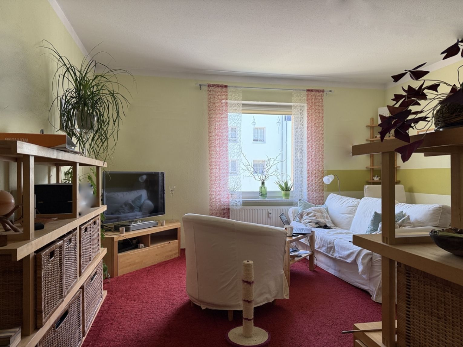SELTEN! • 4 Zimmer • Balkon • ruhige Lage • Bad mit Wanne • neues Laminat in Absprache • anschauen?