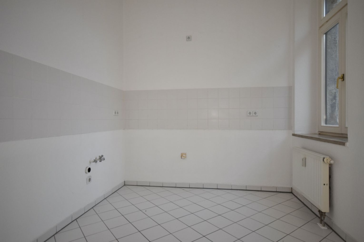 3-Raum Wohnung in Chemnitz • Parkett • Balkon • Wanne • Aufzug • Jugendstil • jetzt anrufen