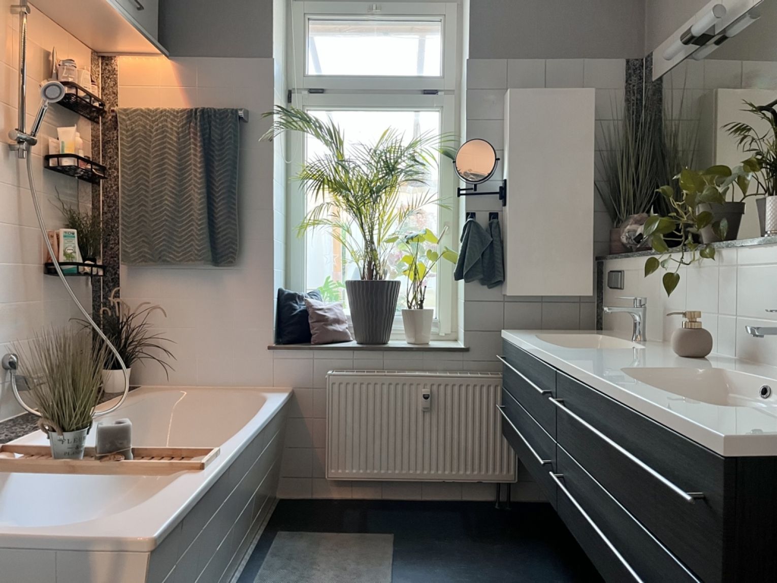 3-Raum Wohnung • Kaßberg • offene Küche • großer Balkon • Stellplatz • in Chemnitz • schnell sein