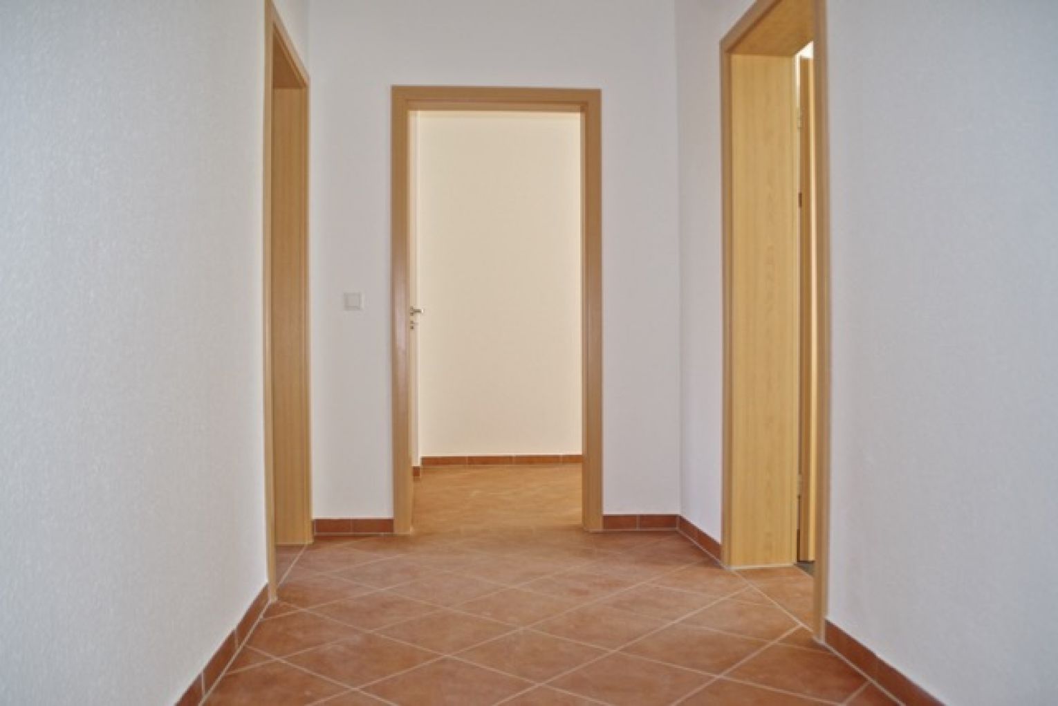 3-Zimmer • Dachgeschoss • Fussbodenheizung • Laminat • Stellplatz • Kaßberg • gleich anschauen?