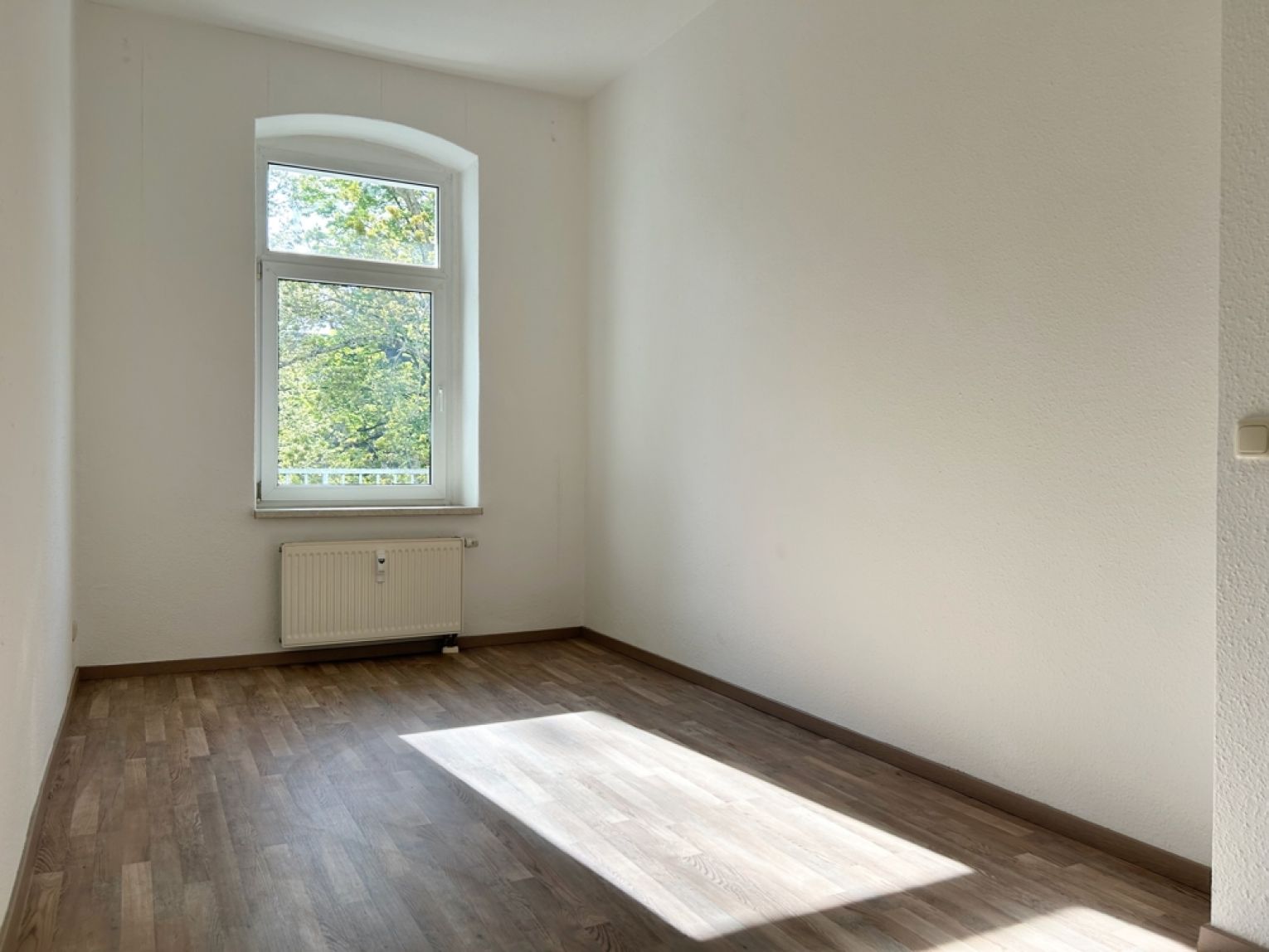 2-Raum Wohnung • Balkon • Sonnenberg • in Chemnitz • Tageslichtbad • zur Miete • jetzt anrufen