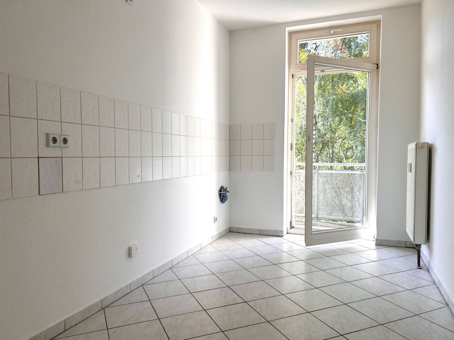 2 Zimmer • Schloßchemnitz • zur Miete • Balkon • Aufzug • jetzt anschauen und mieten