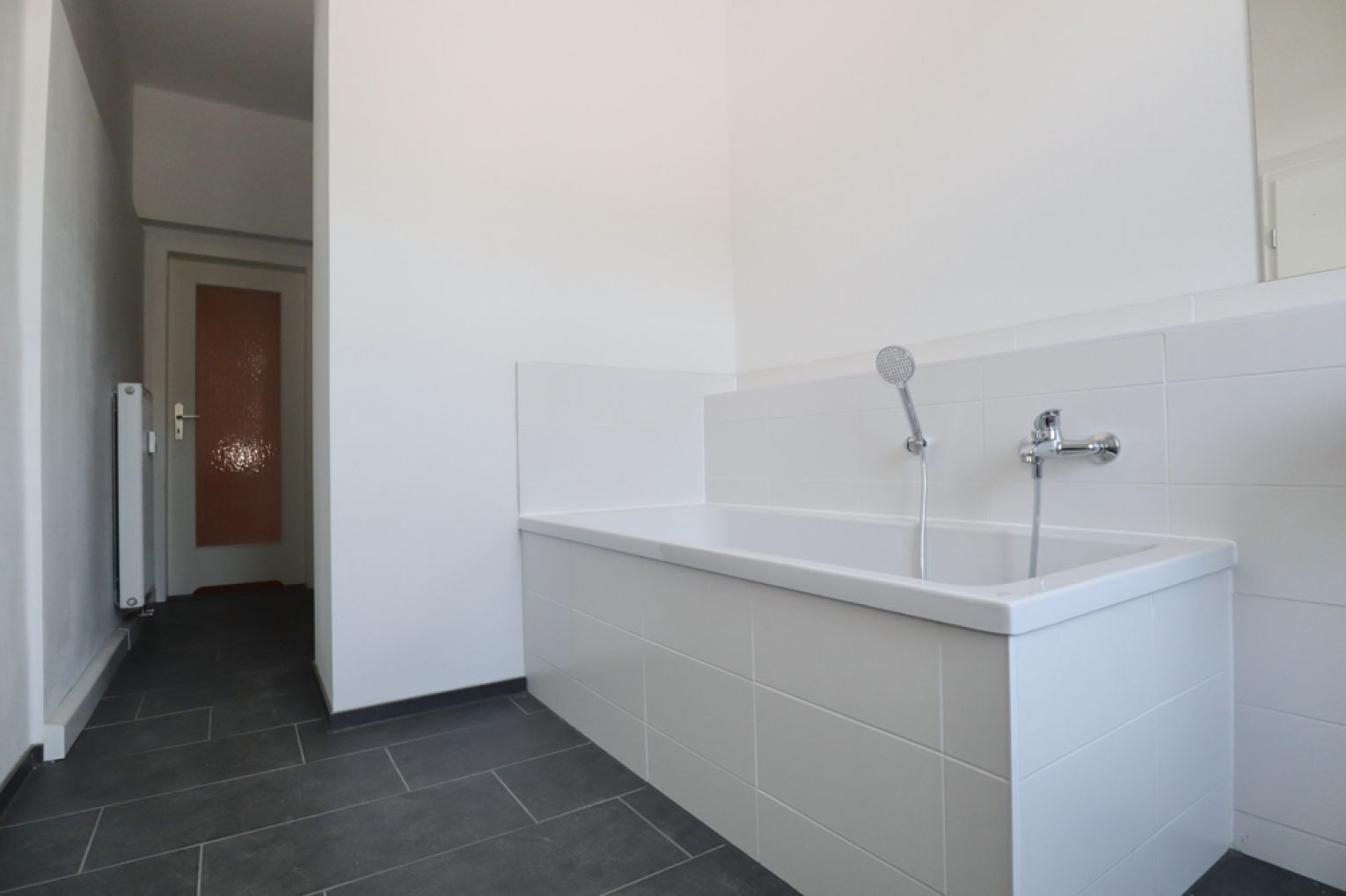 4-Zimmer Wohnung in Chemnitz • Einbauküche • 2 Bäder • Lutherviertel • Balkon • jetzt anrufen