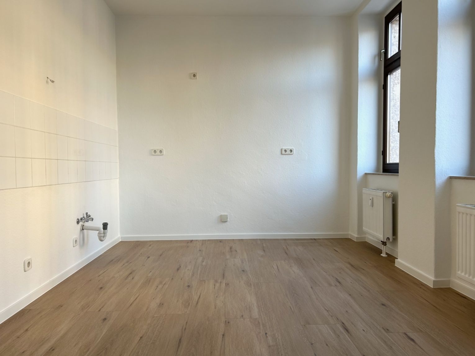 Schloßchemnitz • 2-Raum • Wanne • Altbau&Stuck • offene Küche • schick saniert • jetzt MIETEN