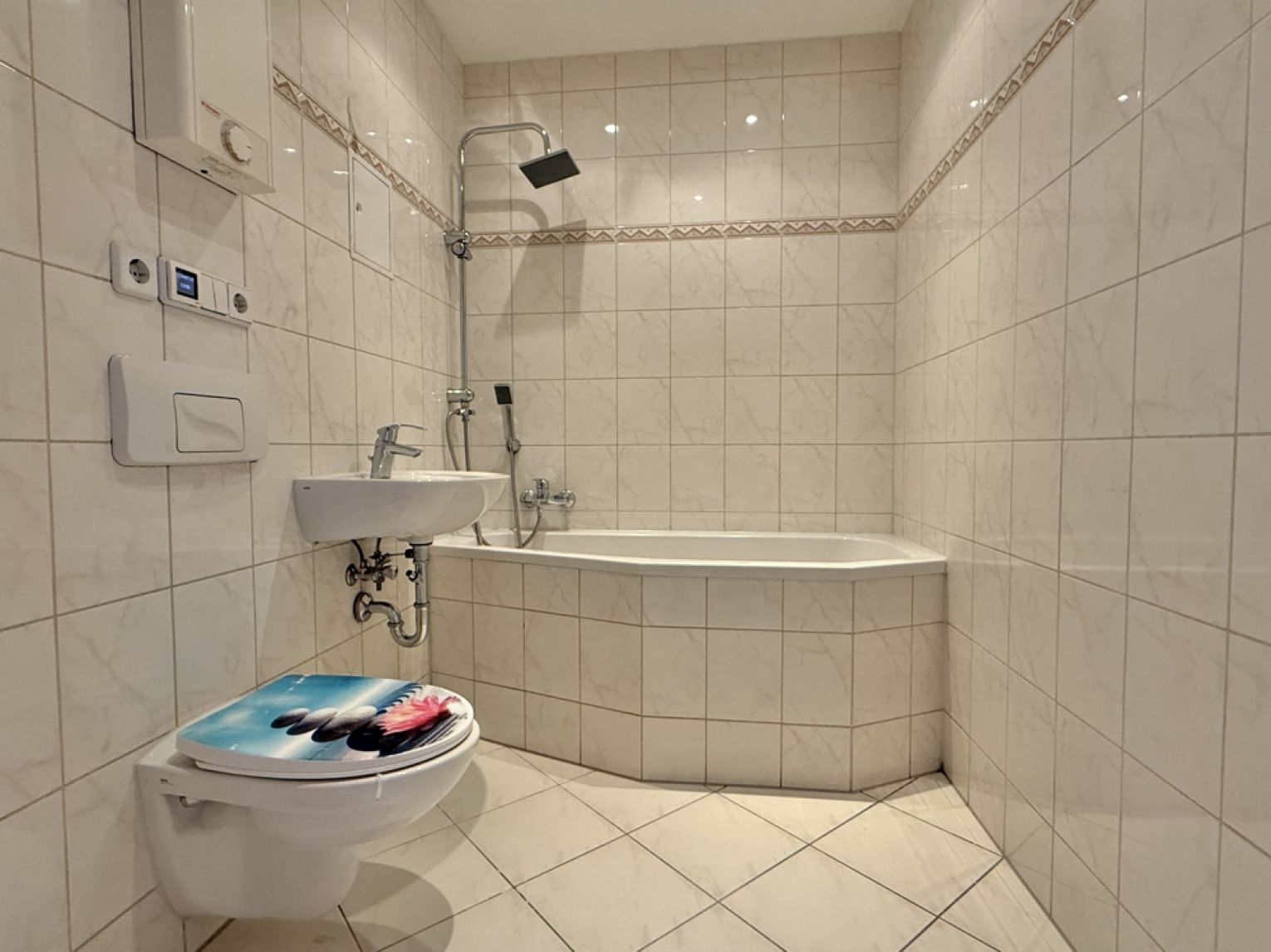 3-Zimmer Wohnung • in Kappel • Balkon • optionale Einbauküche • Bad mit Wanne und Fussbodenheizung