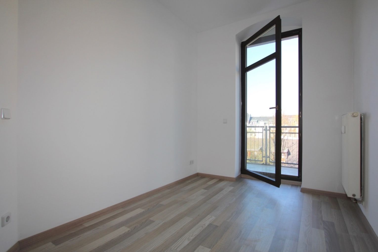 • beste Lage • in Schloßchemnitz • 3-Zimmer • mit Einbauküche • und Balkon • bald wieder frei!