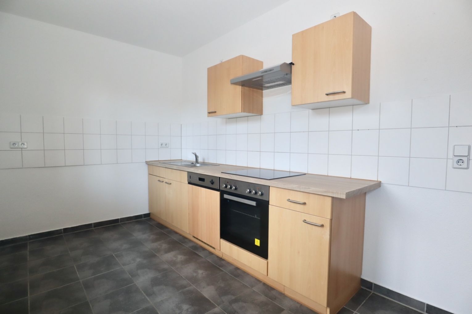 Mietwohnung • in Chemnitz • 2-Zimmer • mit Balkon • Stellplatz • Einbauküche • jetzt besichtigen!!