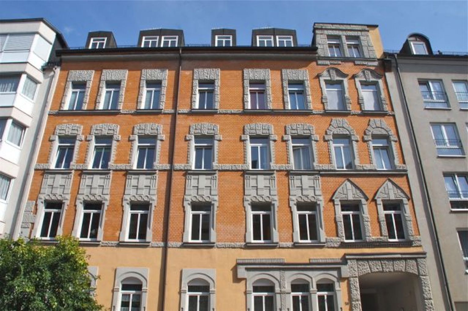 Schnell zugreifen • 3 Zimmerwohnung • mit Einbauküche und Balkon • Schlosschemnitz • Stellplatz