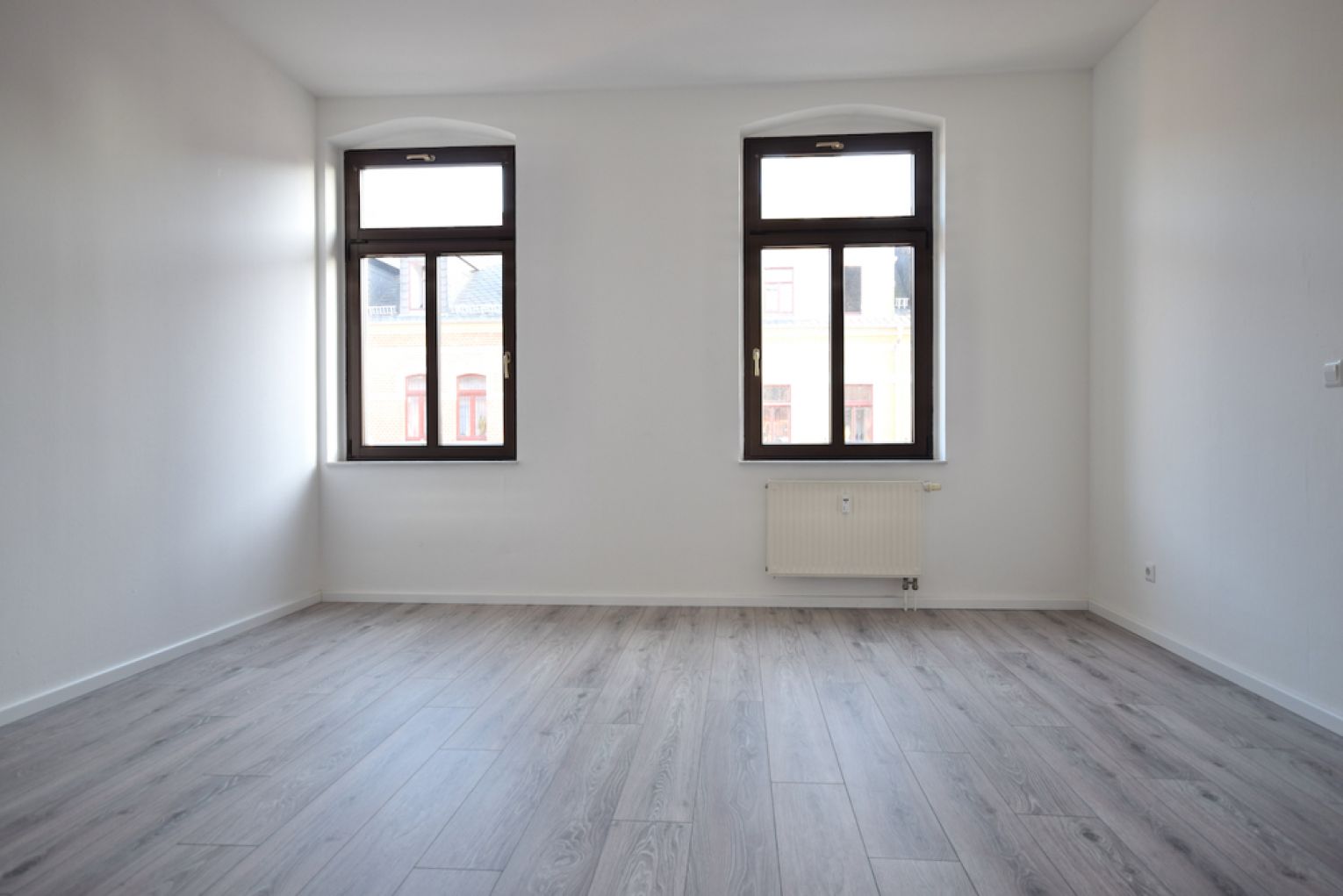 3 Zimmer mit Balkon • Bad mit Wanne • Laminat • Schlosschemnitz • Hausgarten • jetzt Termin machen!