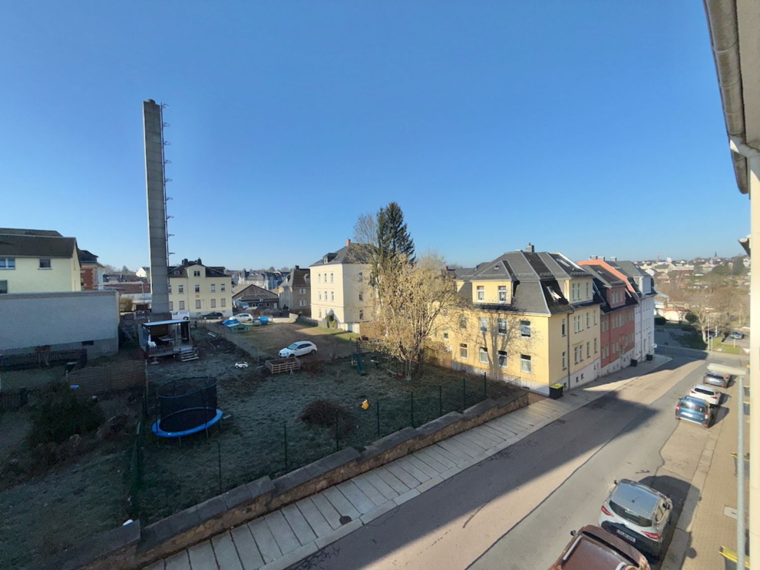 2 Zimmer • mit Einbauküche • neues Bad • in Limbach-Oberfrohna • zur Miete • jetzt anschauen!