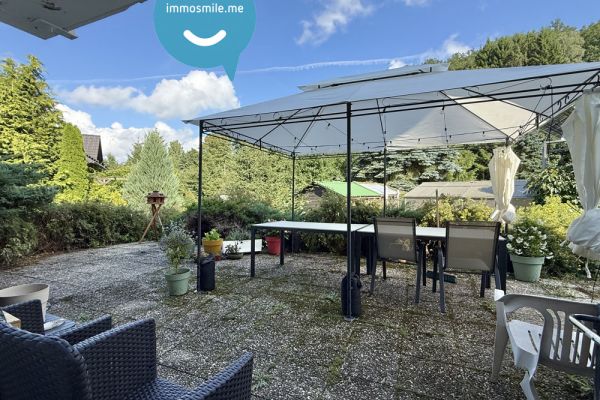 Große Terrasse • Sonnig • 3 Zimmer • ruhige Lage • Laminat • Bad mit Fenster • Stellplatz