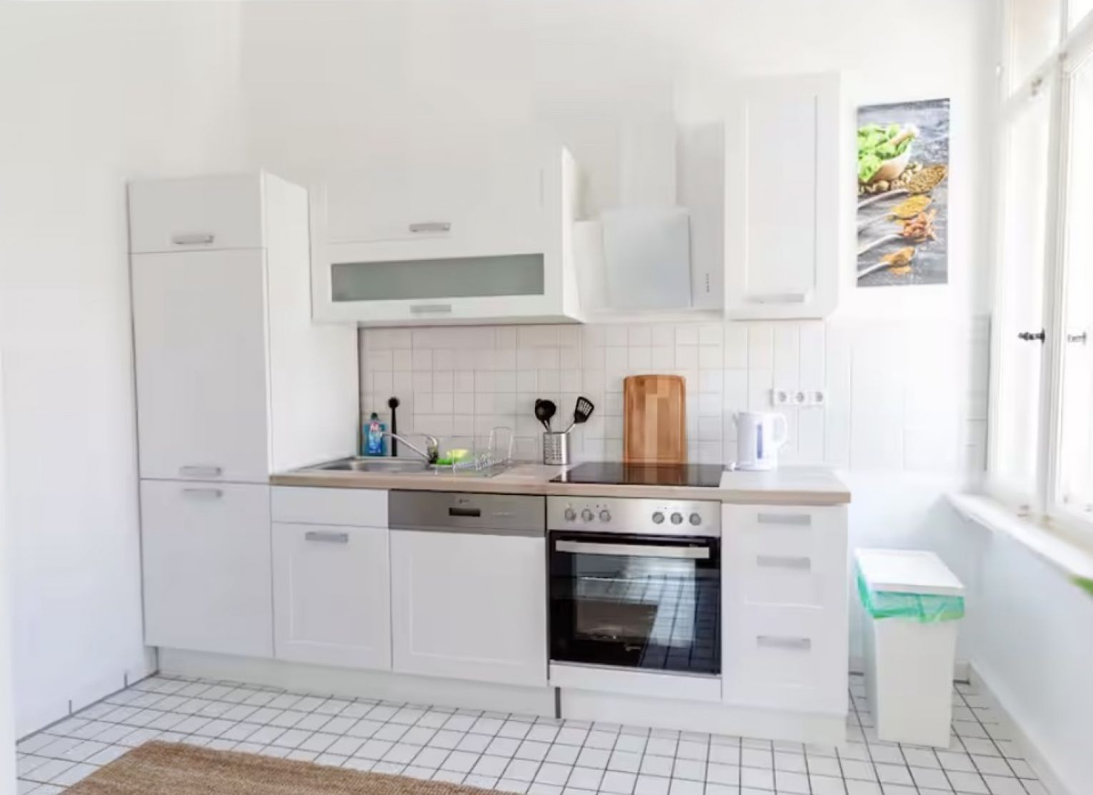 3-Raum in Chemnitz • separates WC • Laminat • imposante Jugendstilvilla • Altbau • mit Einbauküche!