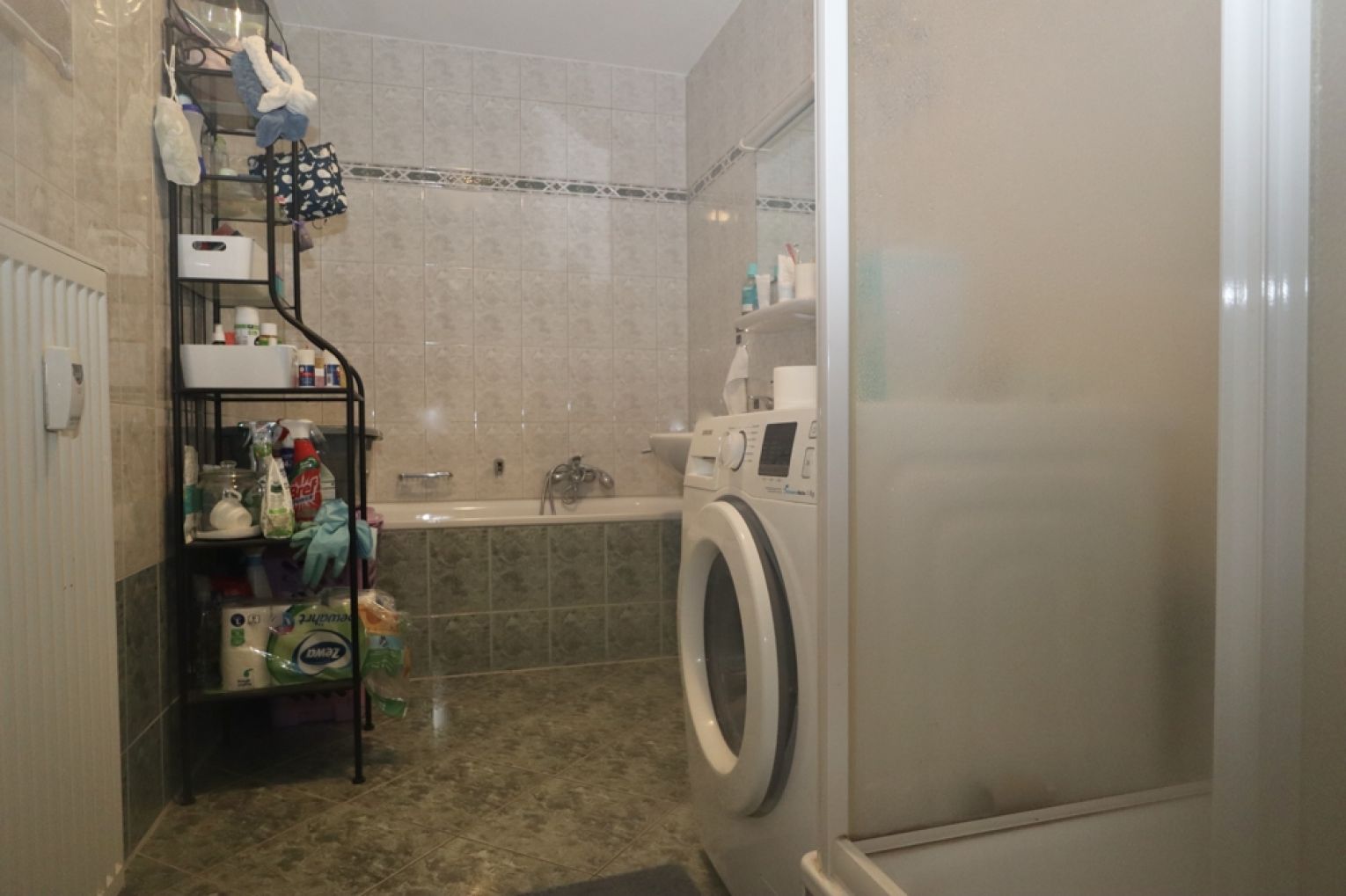 2-Raum Wohnung • Tiefgaragenstellplatz • Einbauküche • Balkon • Schloßchemnitz • bald wieder frei