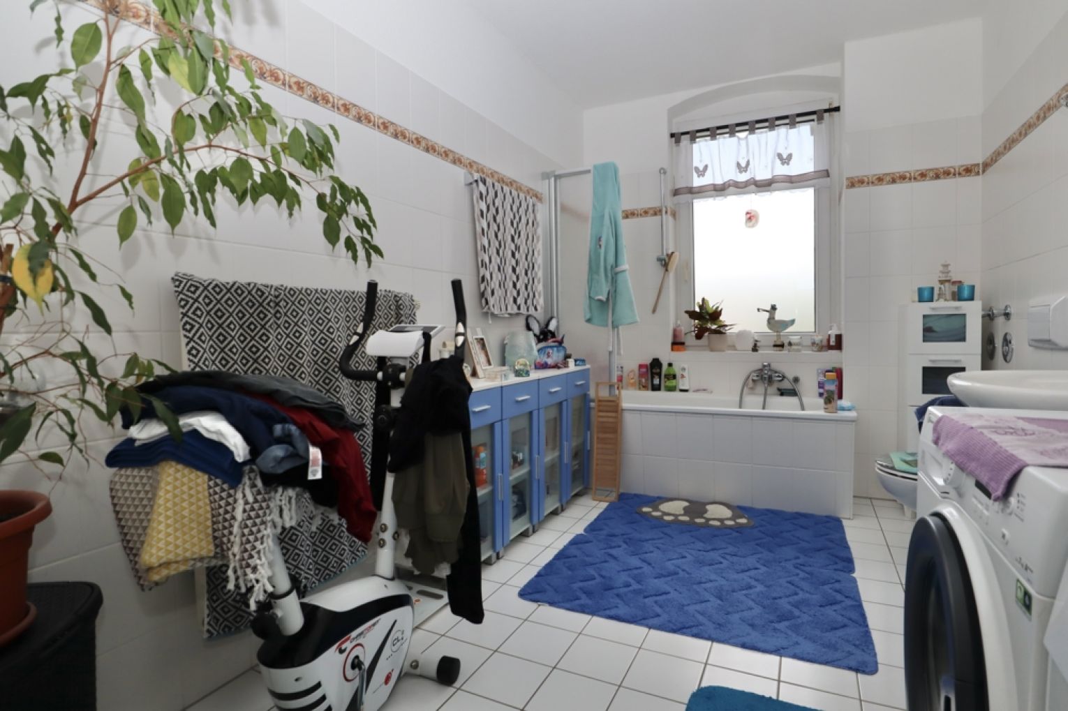 Einbauküche • 3-Raum Wohnung • Tiefgaragenstellplatz • Schloßchemnitz • Balkon • Fahrstuhl • mieten