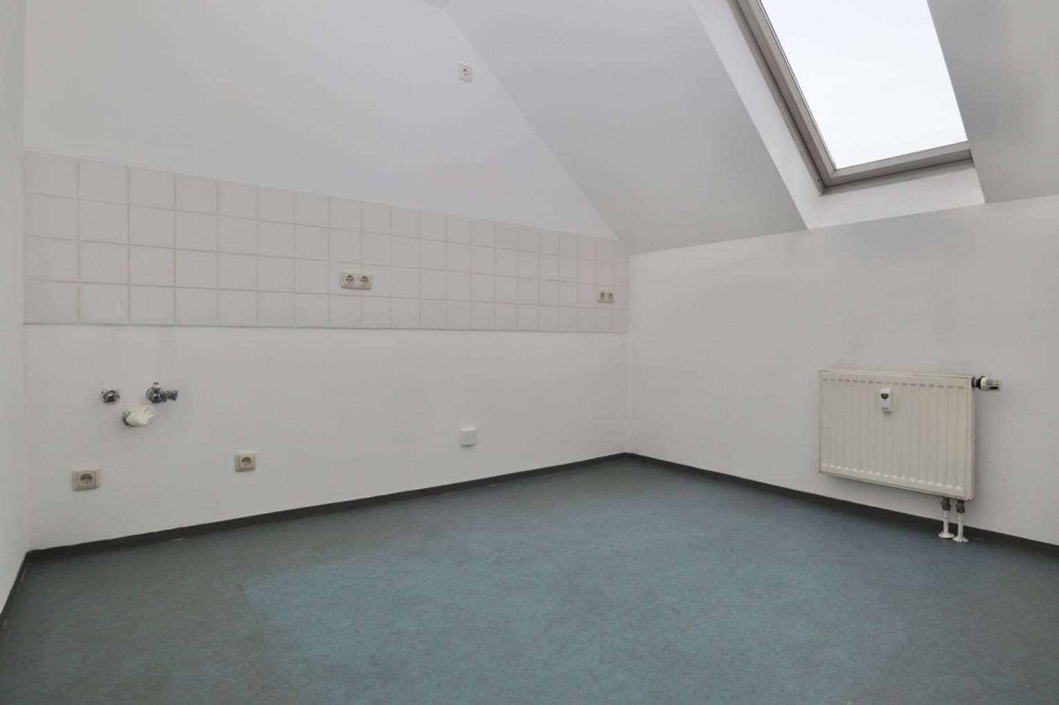 3 Zimmer • Maisonette • Dachgeschoss • Sonnenberg • Chemnitz • zur Miete • Einbauküche • sei schnell
