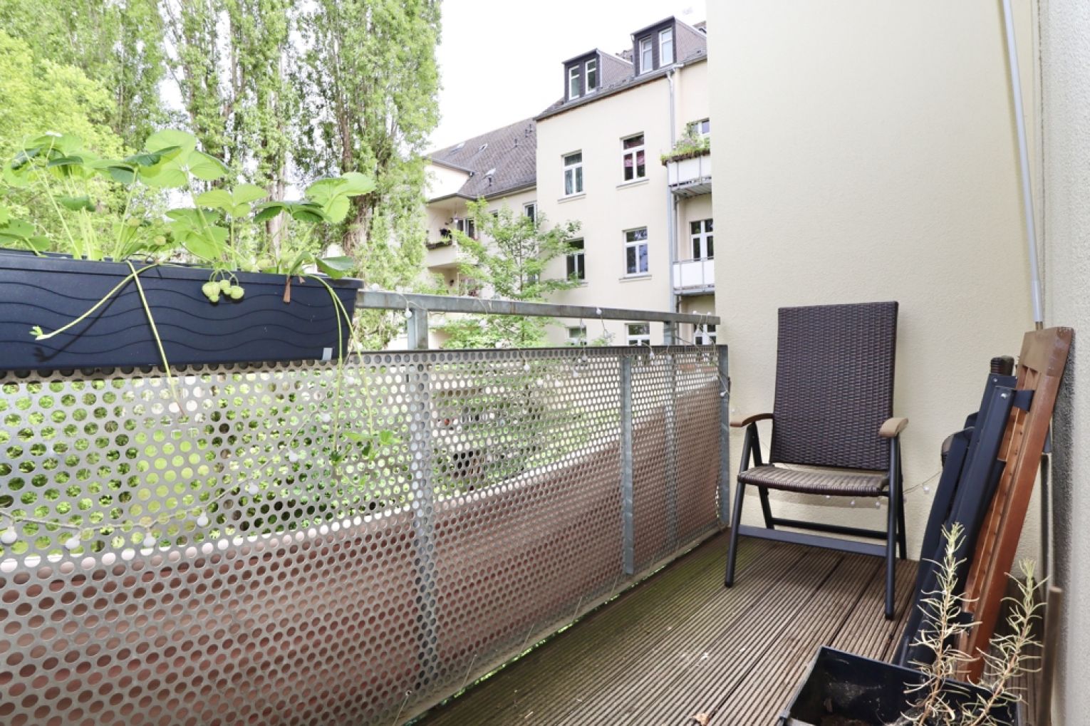 2 Raumwohnung • Einbauküche • Balkon • Kaßberg • jetzt Termin vereinbaren