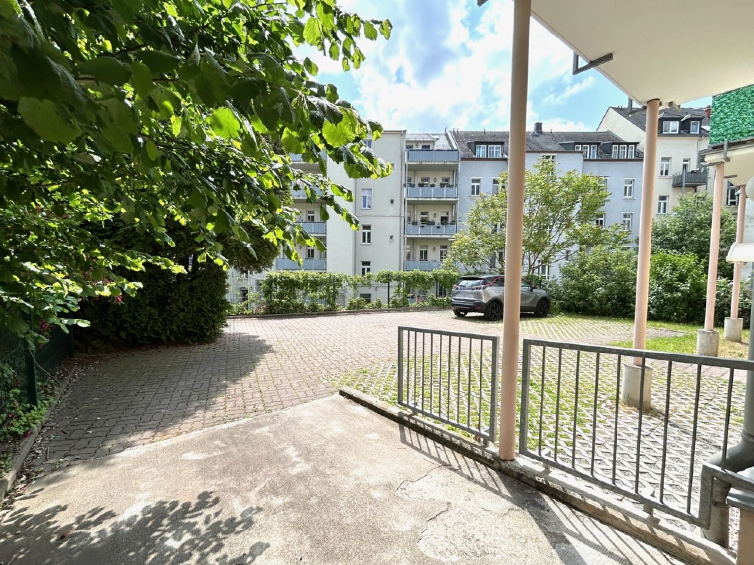 Schloßchemnitz • Küchwaldnähe • vermietet • 2-Zimmer • Stellplatz • Dachgeschoss • Balkon • kaufen