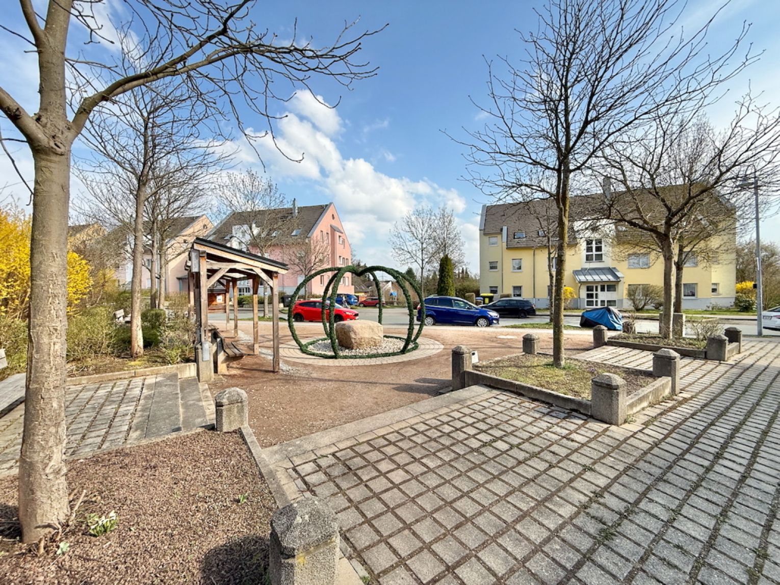 3 Zimmer • mit Balkon • Tiefgarage • zur Miete • in Chemnitz • Grüna • jetzt direkt anschauen!