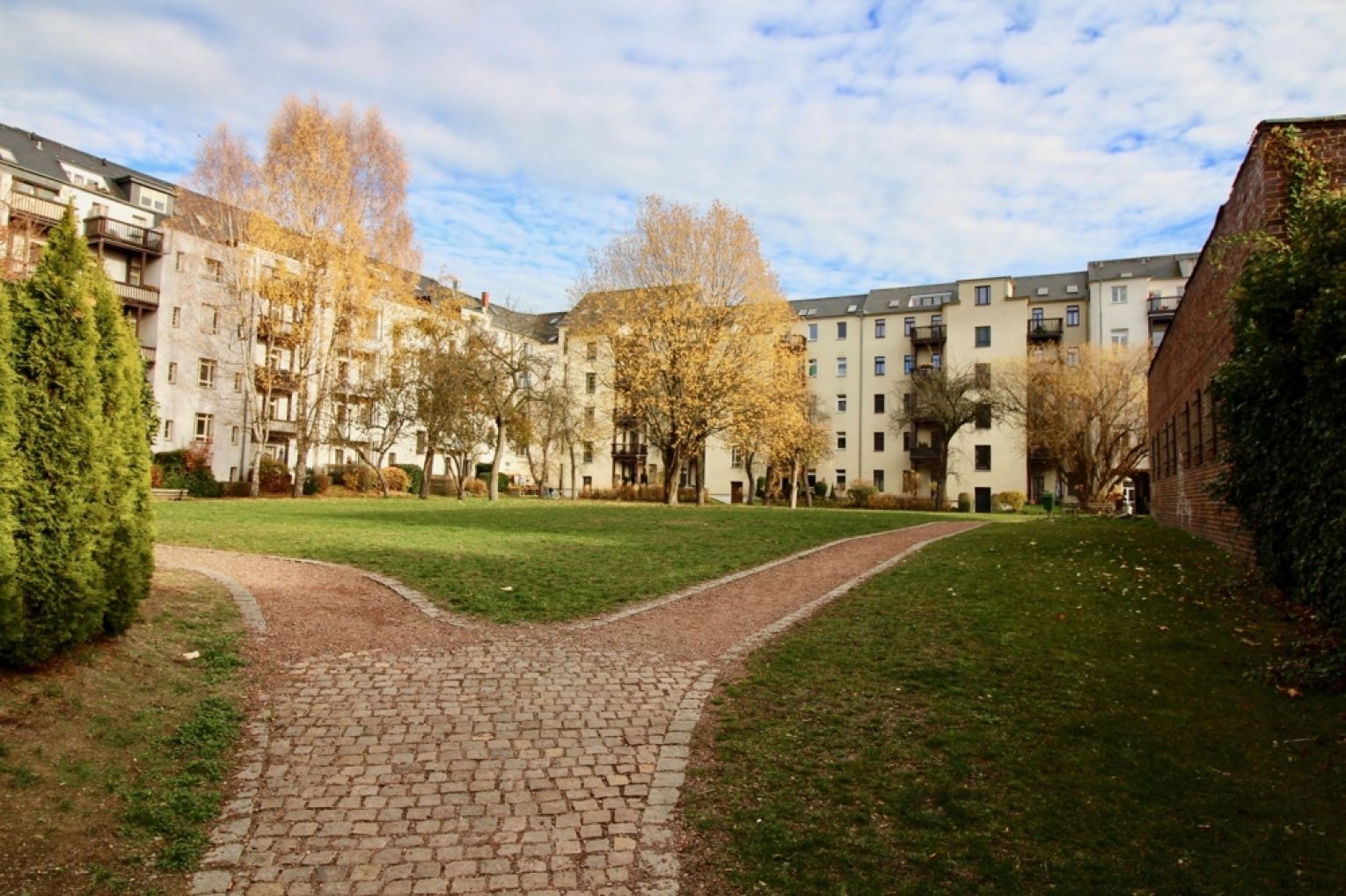 Maisonettewohnung • Dachgeschoss • 3 Zimmer • Tageslichtbad • Terrasse • Balkon • Schloßchemnitz
