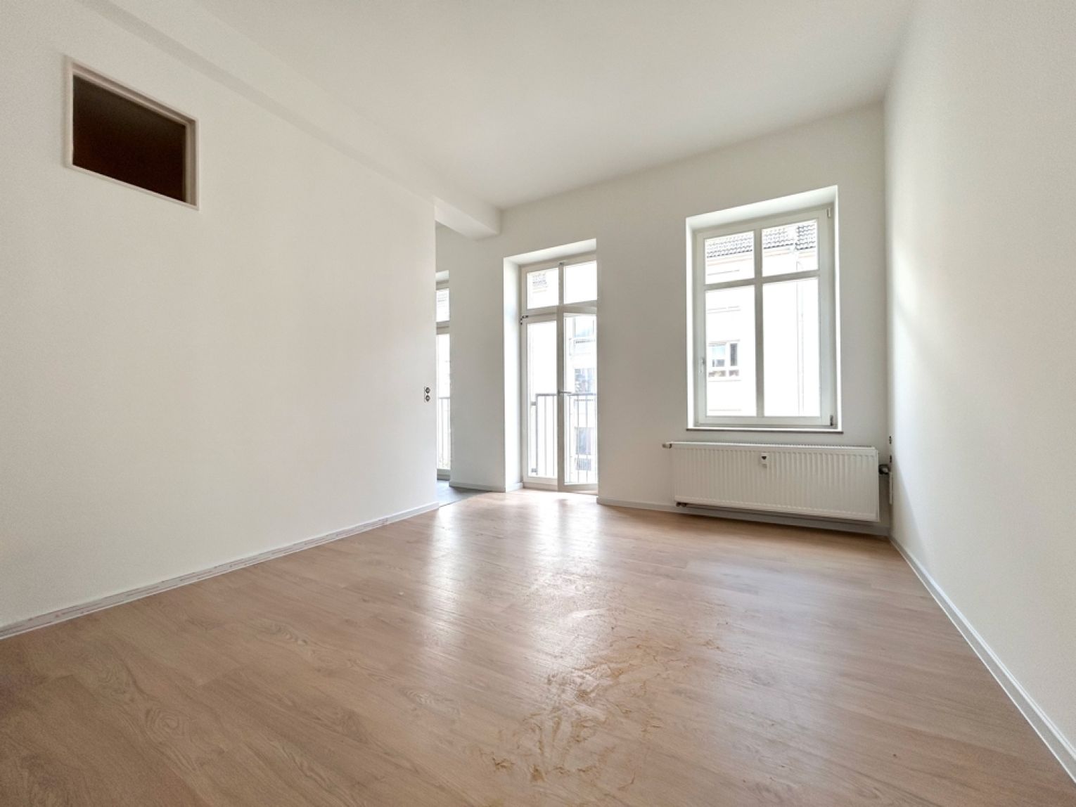 Zentrum • 2 Zimmer • zur Miete • Chemnitz • Stellplatz • großer Garten • ruhige Lage