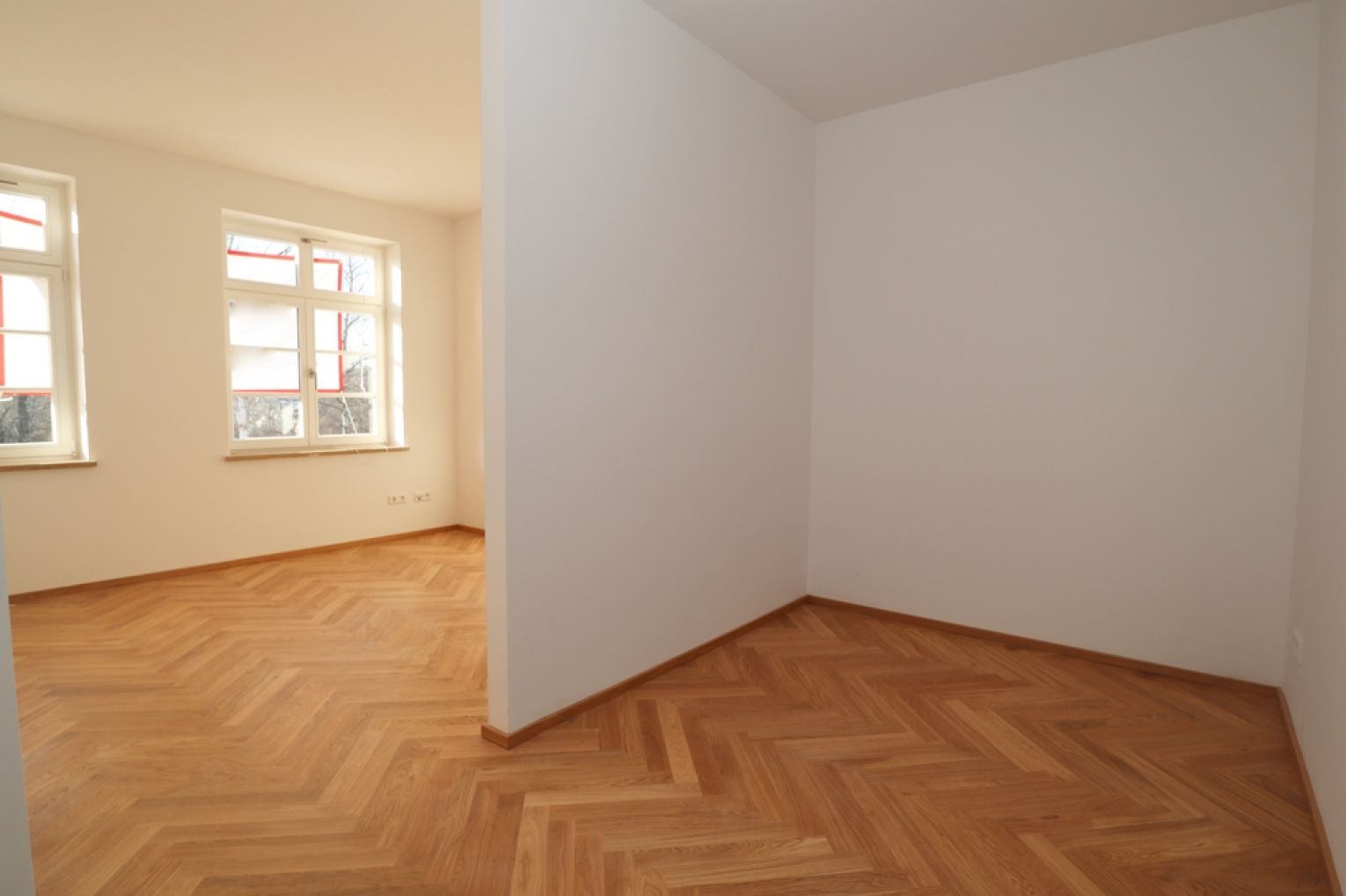 Balkon • 4-Raum Wohnung • Erstbezug • Tageslichtbad • Fußbodenheizung • Parkett • jetzt anrufen