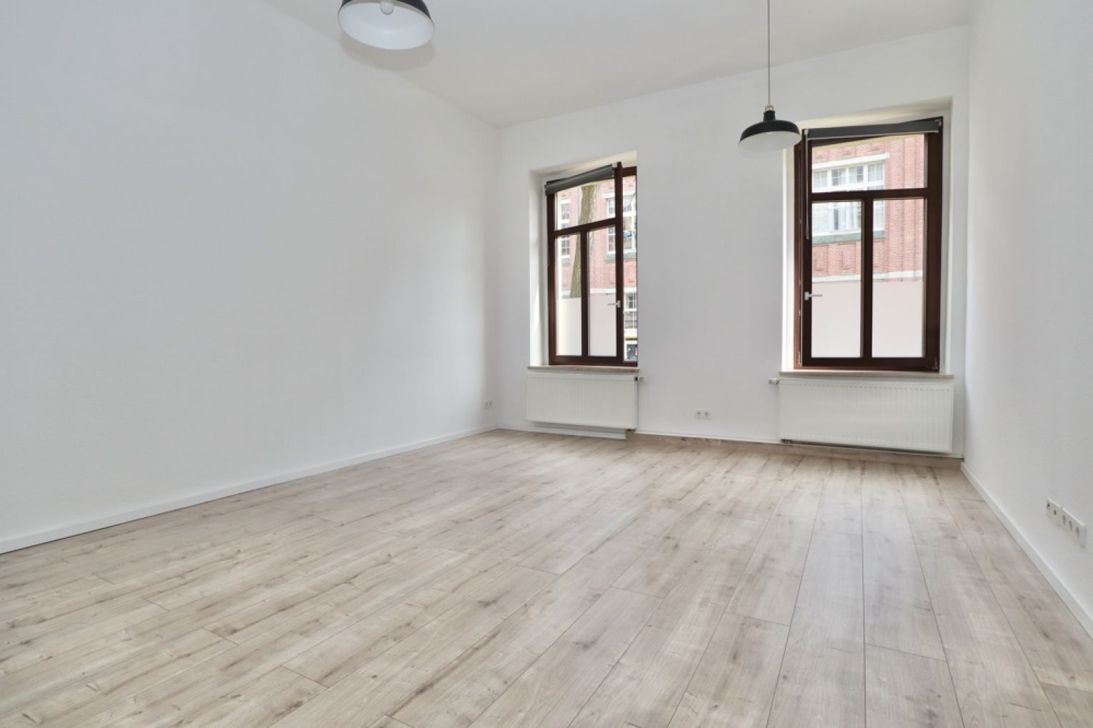Altendorf •  Chemnitz  • 4- Zimmer • Stellplatz • Balkon • Einbauküche • Erdgeschoss • jetzt Mieten