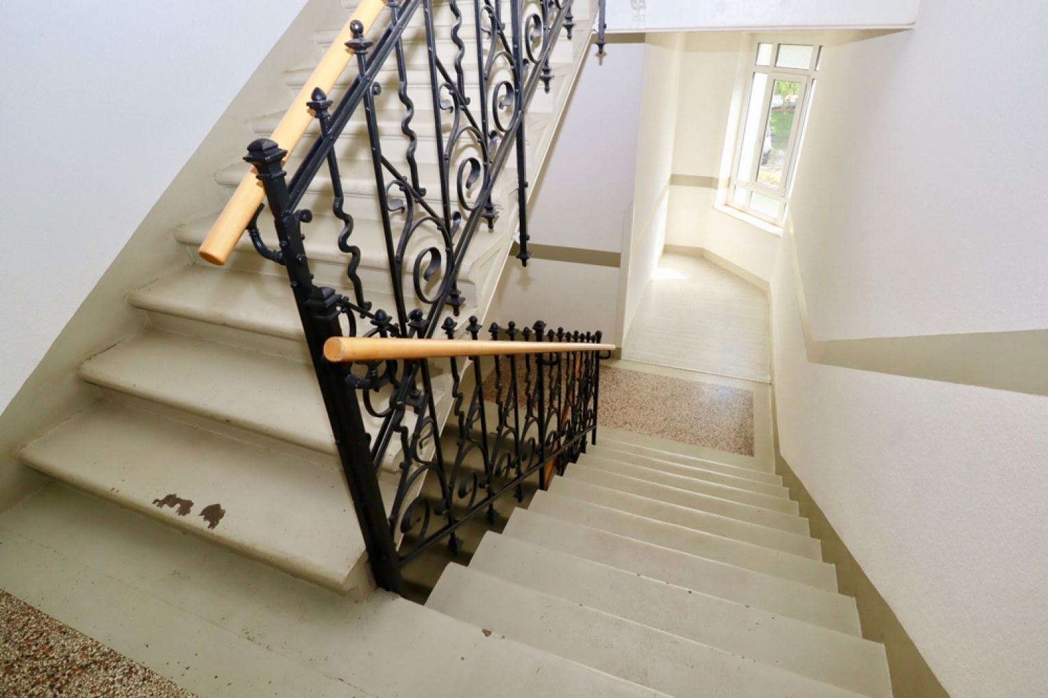 Altendorf • 2-Zimmer • mit Balkon • Stellplatz • zur Miete • JETZT anrufen
