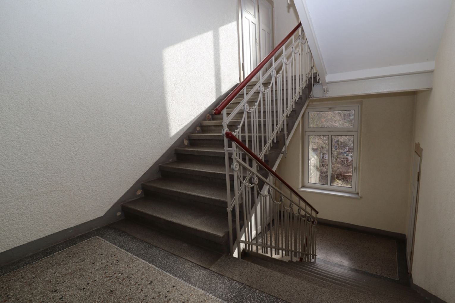 Dachgeschoss • saniert • modern wohnen • in Chemnitz • Gablenz • Einbauküche • 2-Zimmer Wohnung