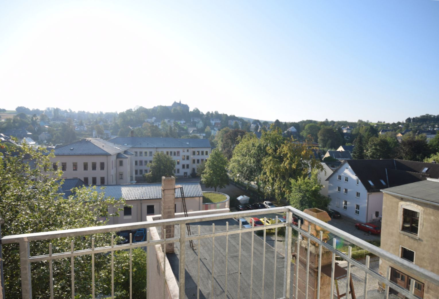 Stollberg • 2-Raum • Balkon • Bad mit Dusche • Sonnig • Einbauküche • jetzt anschauen! - Photo 2
