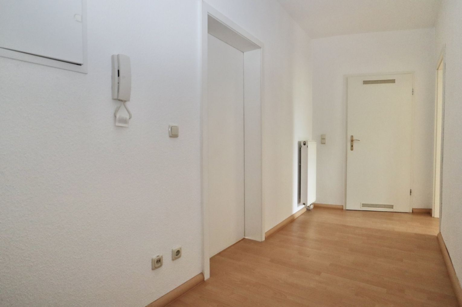 2-Raum Wohnung • zur Miete • großer Balkon • Wanne • Altbau • Chemnitz • Hilbersdorf • jetzt anrufen