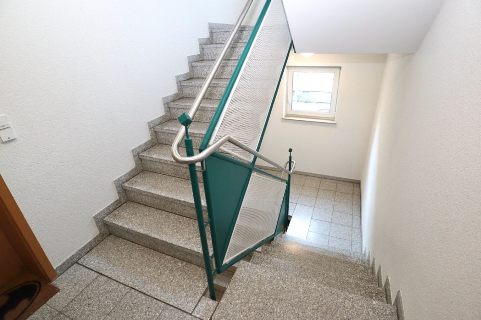 Mietwonhung • Maisonette • 4 Zimmer • Terrasse • 2 Bäder • jetzt anschauen und mieten